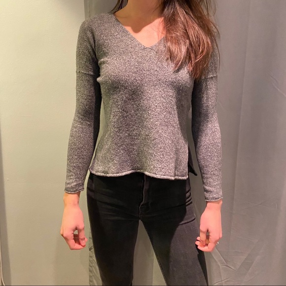 🛑SOLD🛑 Babaton Heathered V-neck sweater - Picture 3 of 5